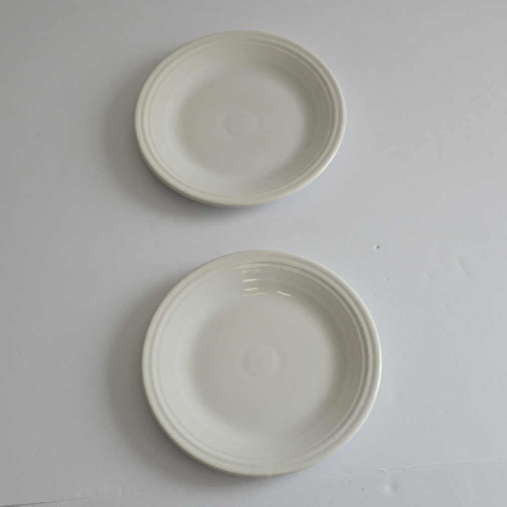 Vintage Fiesta USA Set Of 2 Ceramic White Dinner Plates Homer Laughlin
